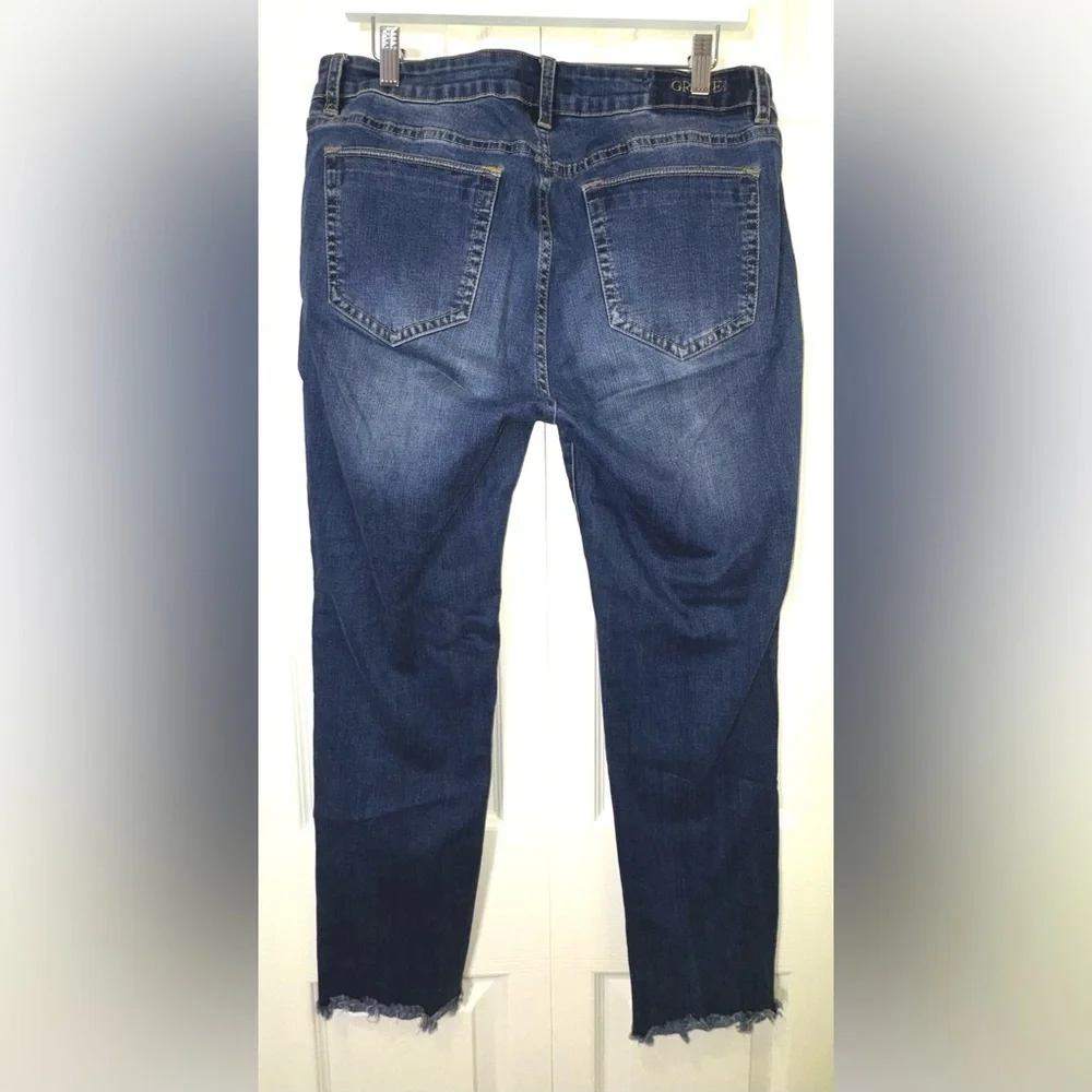 Grace in LA Easy Fit Raw Hem Skinny Jeans – Size 32 – EUC - Picture 2 of 12